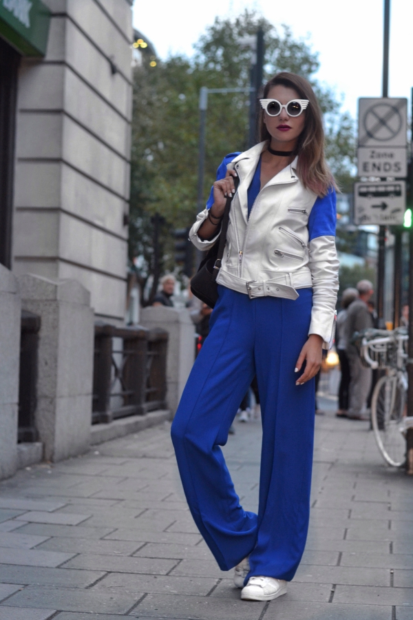 Luana Codreanu, LFW, Last MInute Couture, street style, fashion blogger, influencer, style, Answear, Jeremy Scott, Sunglasscurator, Cathias Edeline, boots, leather jacket, PPQ, British brand, Adidas Superstar, London Fashion Week, white, royal blue, trends, brands, ootd